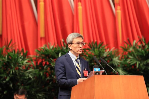 美林配资 观见对话 | 陈东晓：做好自己的事，不要幻想与美国轻松达成“大交易”